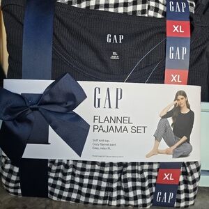 GAP Navy and Black Checkered Pajama Set